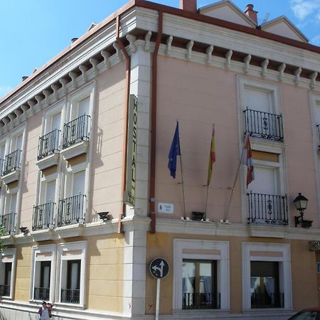 Hostal Virgen Del Villar Laguna de Duero Exteriör bild
